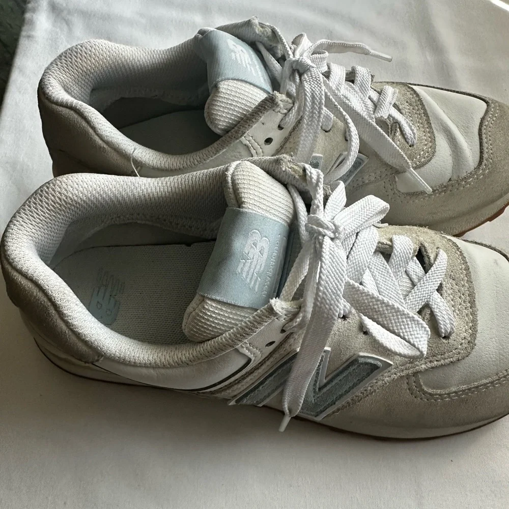 New Balance White and Gray Athletic Sneakers - Picture 4 of 6